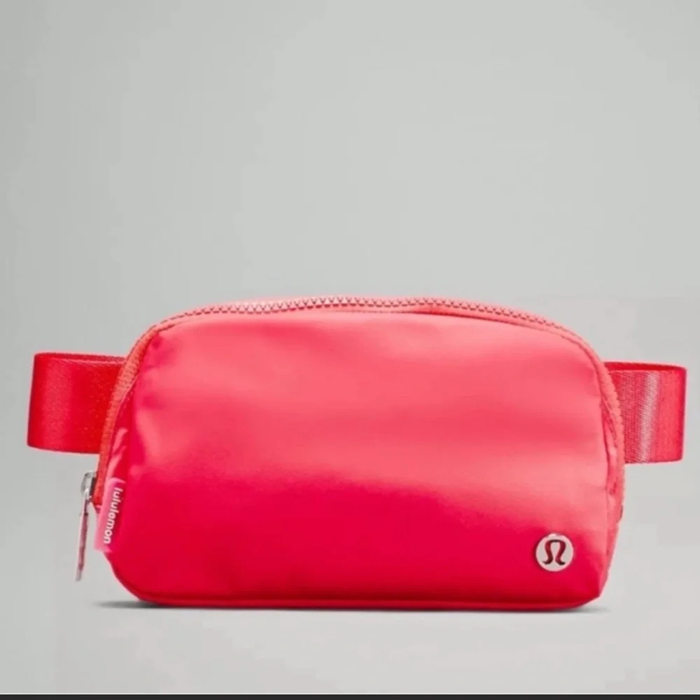 NWT * Lululemon Pale Raspberry Everywhere Belt Bag